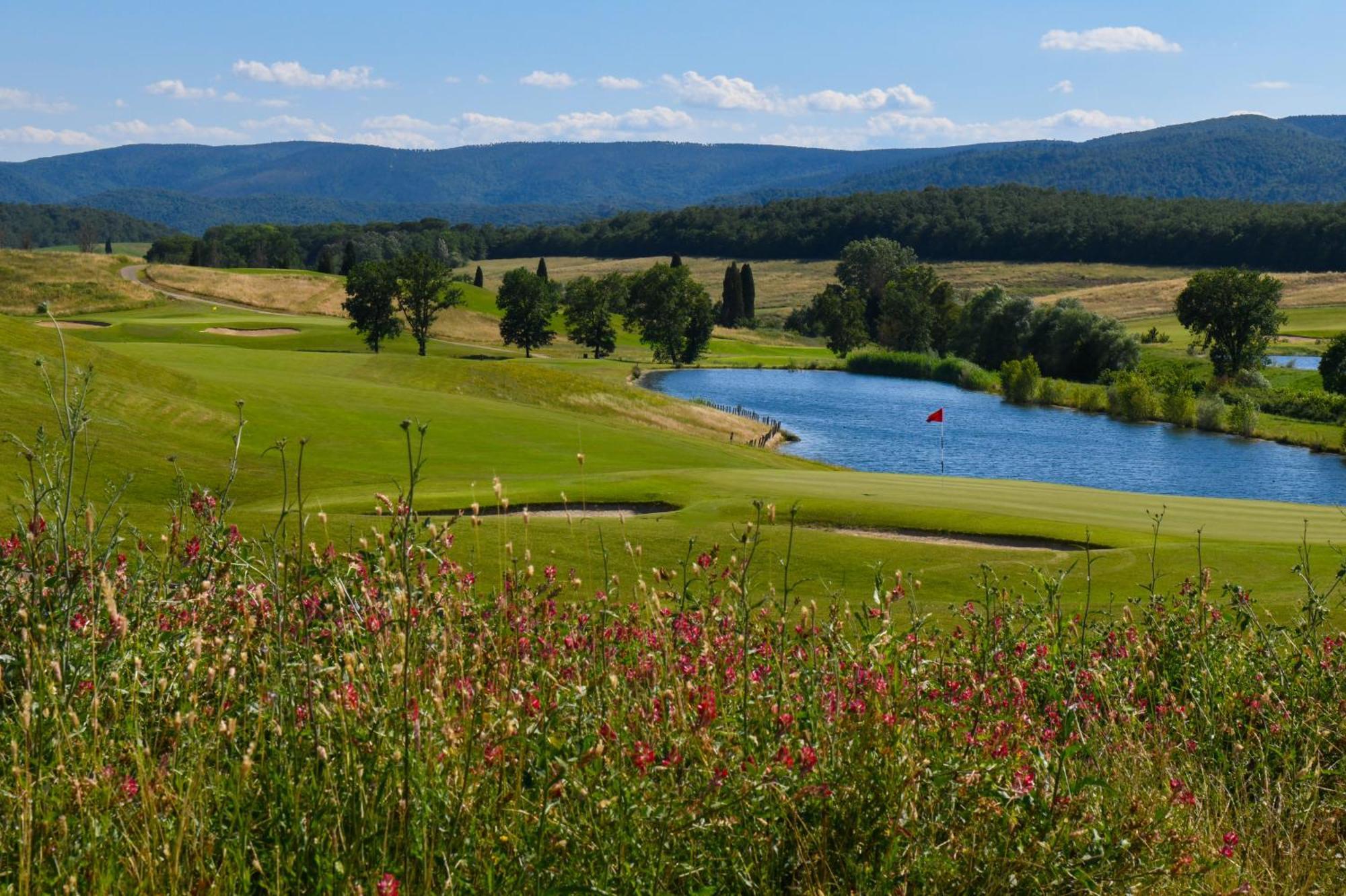La Bagnaia Golf Resort المظهر الخارجي الصورة